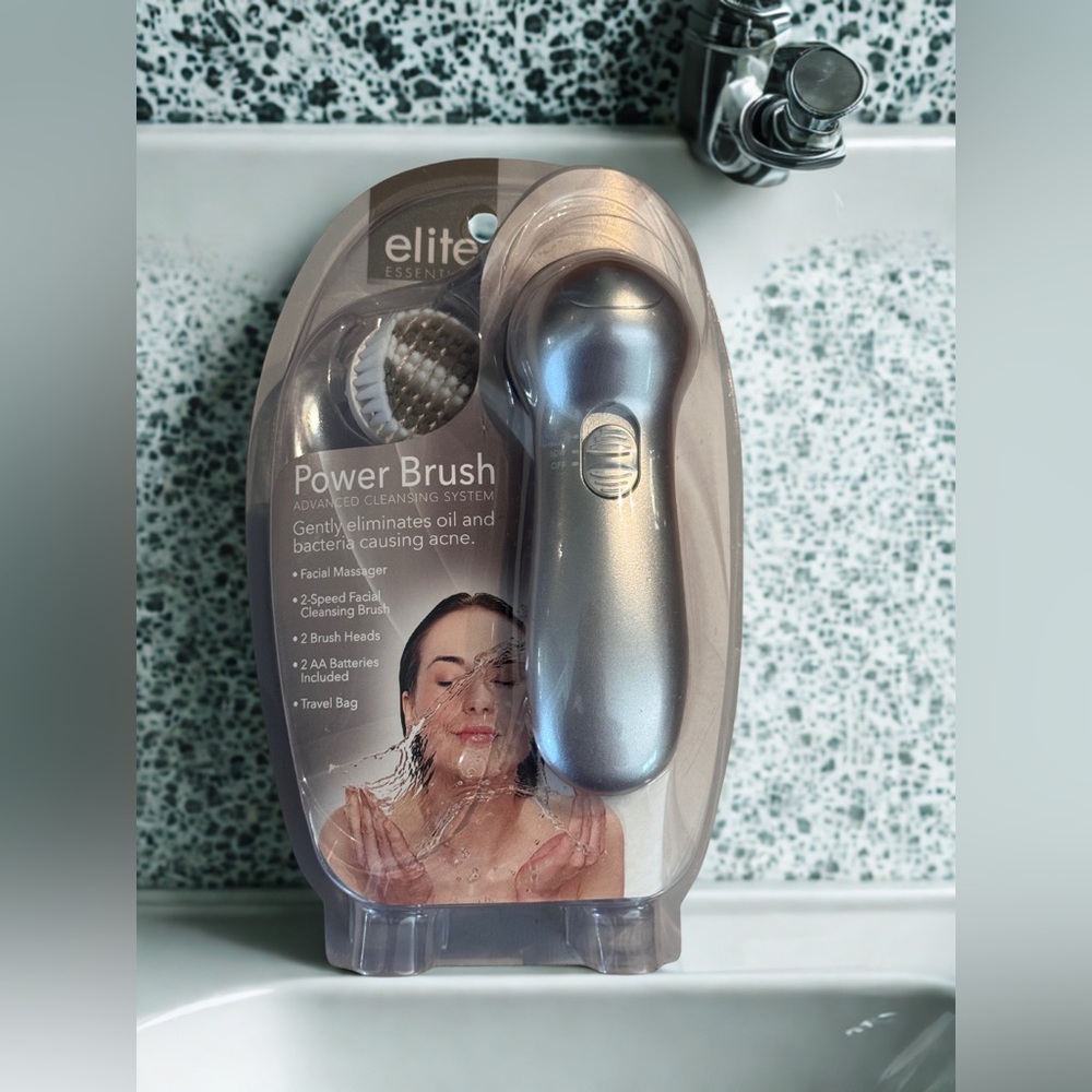Essentials Silver Bath & Body Tool